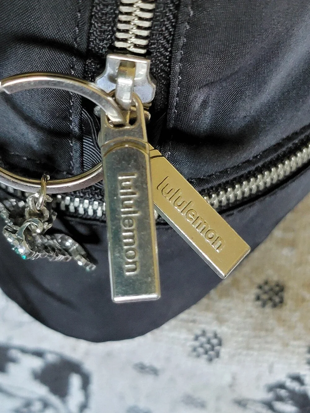 lululemon athletica excellent like